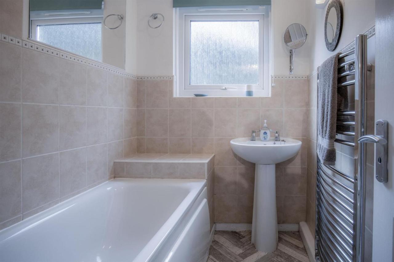 Glenvale - 2 Bedroom Apartment - Сондерсфут Экстерьер фото