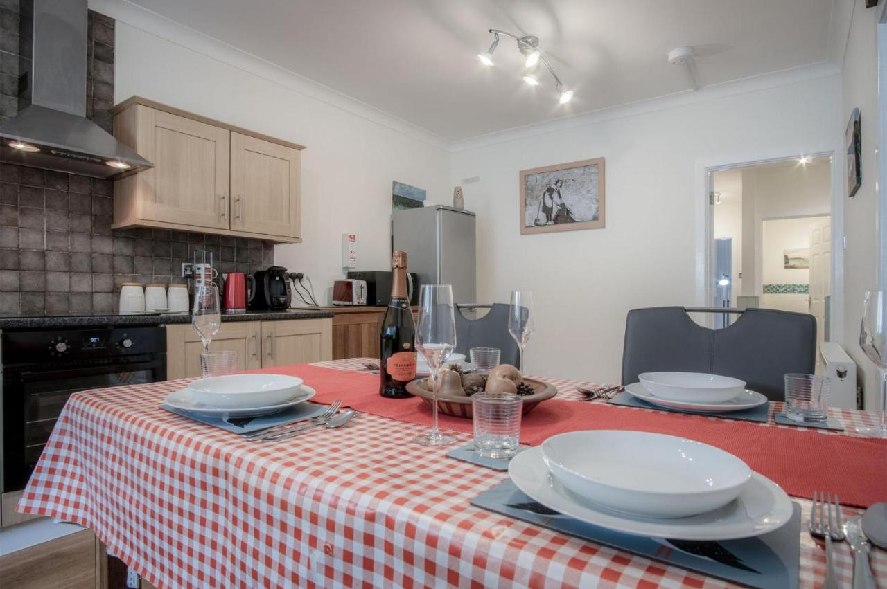 Glenvale - 2 Bedroom Apartment - Сондерсфут Экстерьер фото